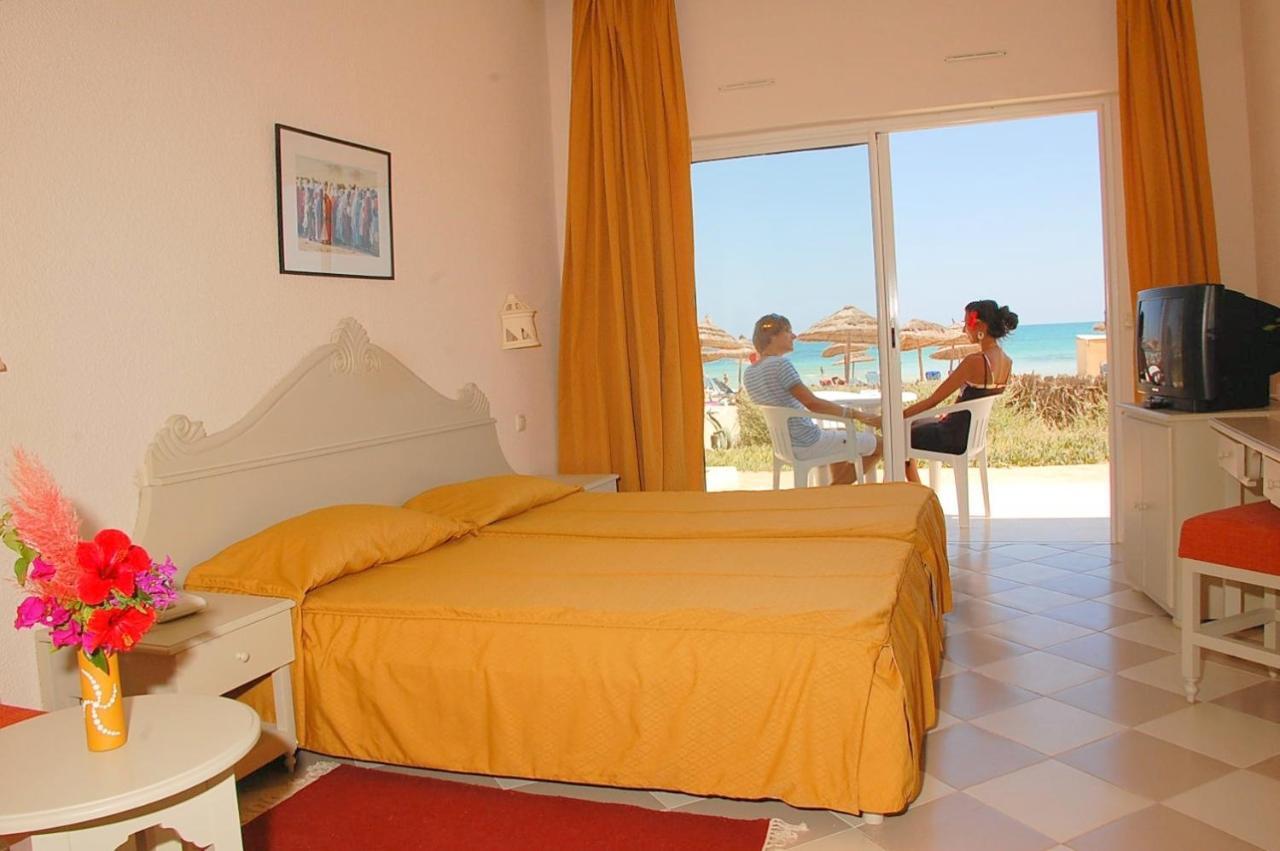 Zephir Hotel & Spa Зарзис Стая снимка